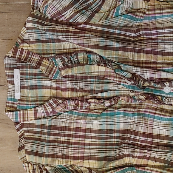 Charlotte Russe Balloon Sleeve Plaid Blouse - Picture 2 of 3
